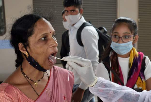 भारतमा कोभिडः  एकैदिन १ लाख ७९ हजारमा संक्रमण